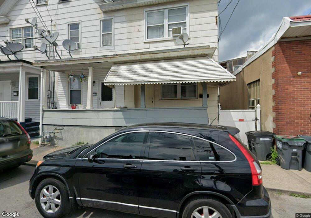 15 W Tamarack St, Hazleton, PA 18201 - photo 1