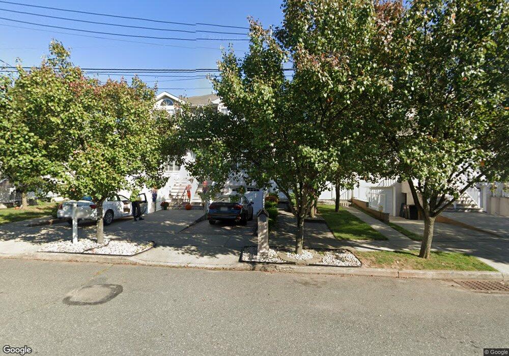 127 Gladwin St, Staten Island, NY 10309 - photo 1