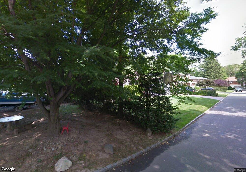 1 Star Ln, Glen Cove, NY 11542 - photo 1