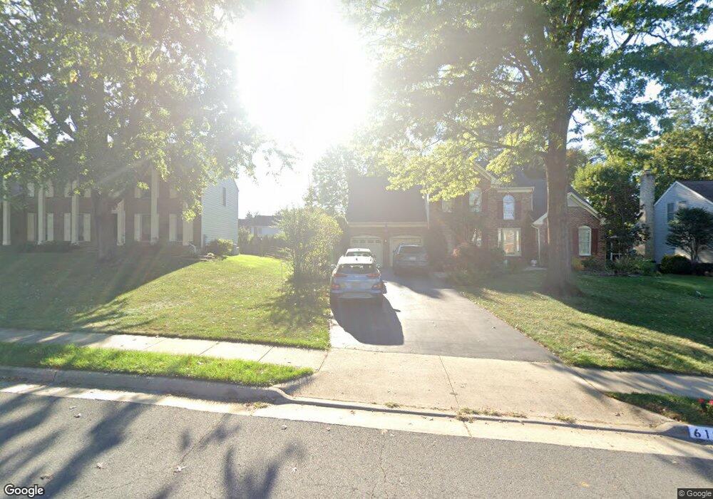 6198 Hidden Canyon Rd, Centreville, VA 20120 - photo 1