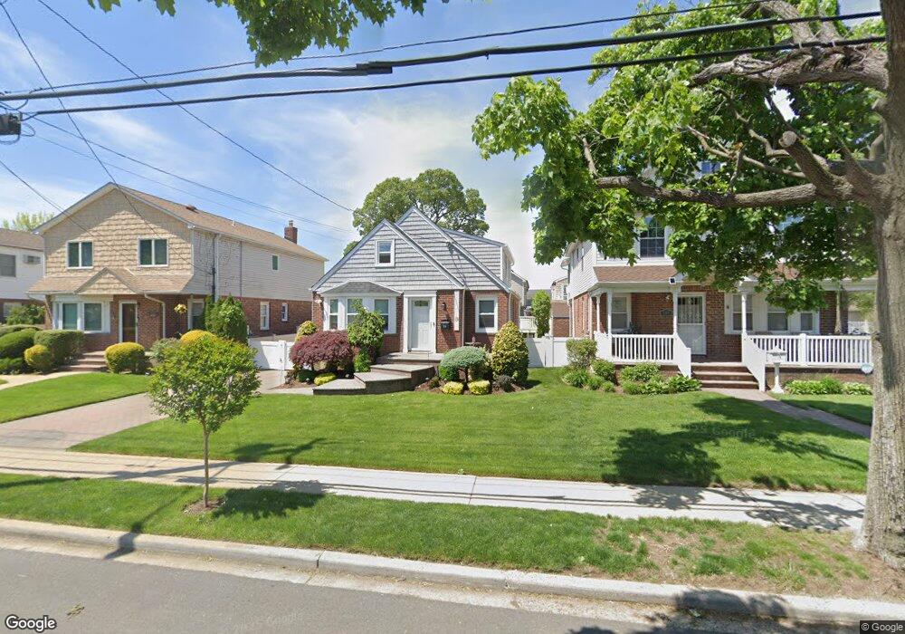 204 Semton Blvd, Franklin Square, NY 11010 - photo 1