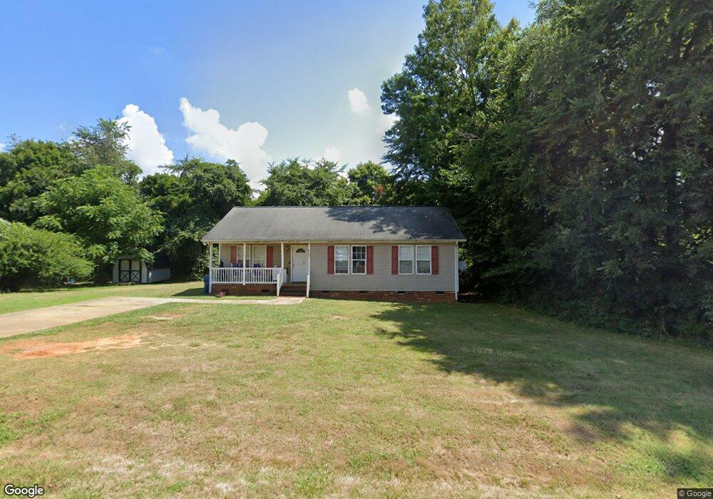 2503 Megan Dr, Ramseur, NC 27316 - photo 1
