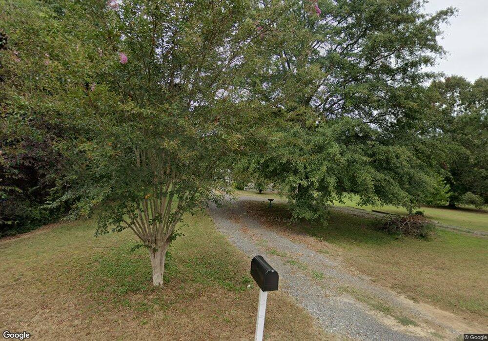 637 Richardson Rd NE, Dalton, GA 30721 - photo 1