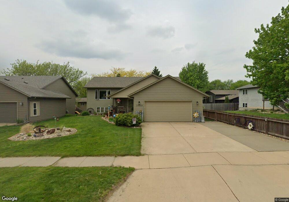 2705 S Groveland Ave, Sioux Falls, SD 57110 - photo 1