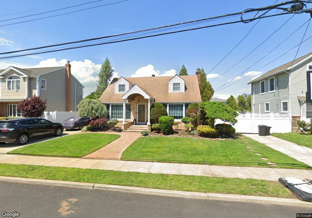 932 Cherry Ln, Franklin Square, NY 11010 - photo 1