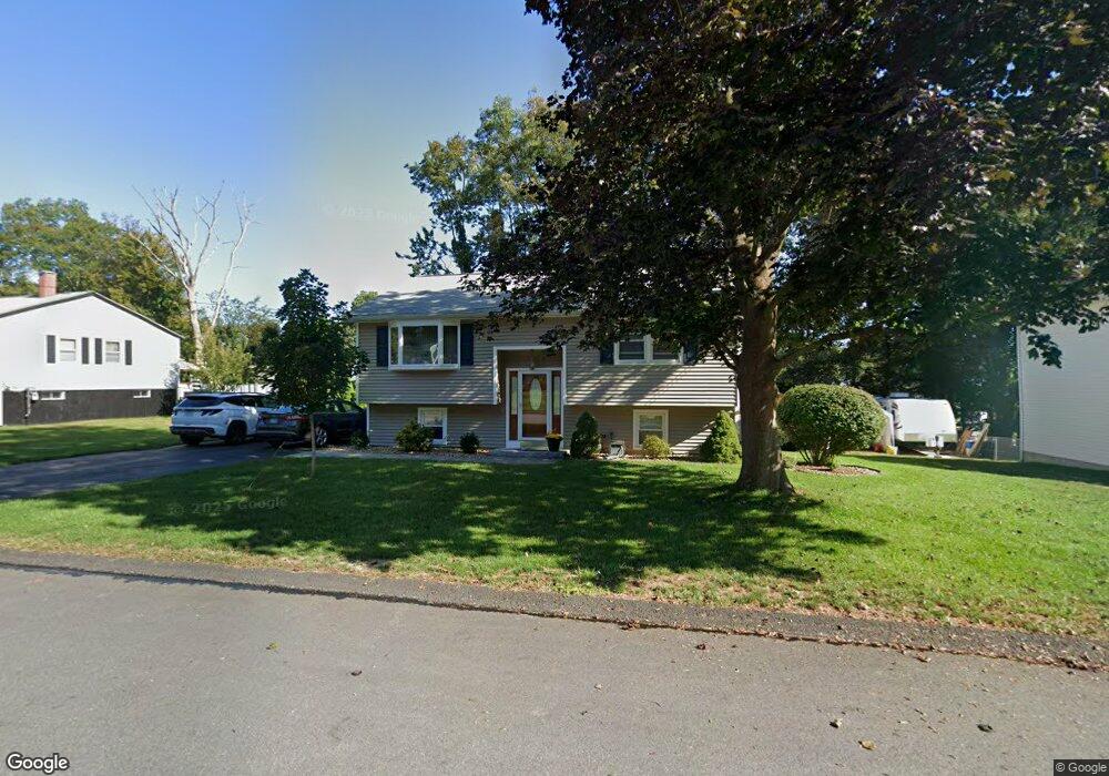 79 Wethersfield Rd, Nashua, NH 03062 - photo 1