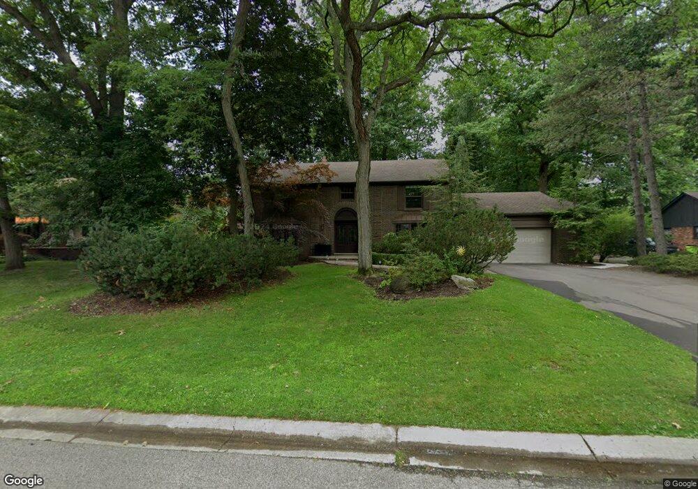 5122 Lake Bluff Rd, West Bloomfield, MI 48323 - photo 1