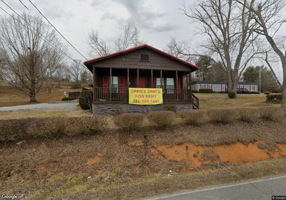 425 Linda Vista Dr, Hendersonville, NC 28792 - photo 1