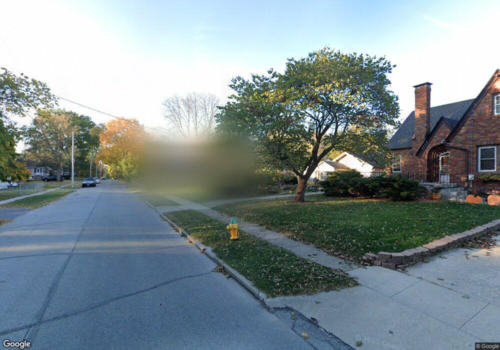 2118 36th St, Des Moines, IA 50310 - photo 1