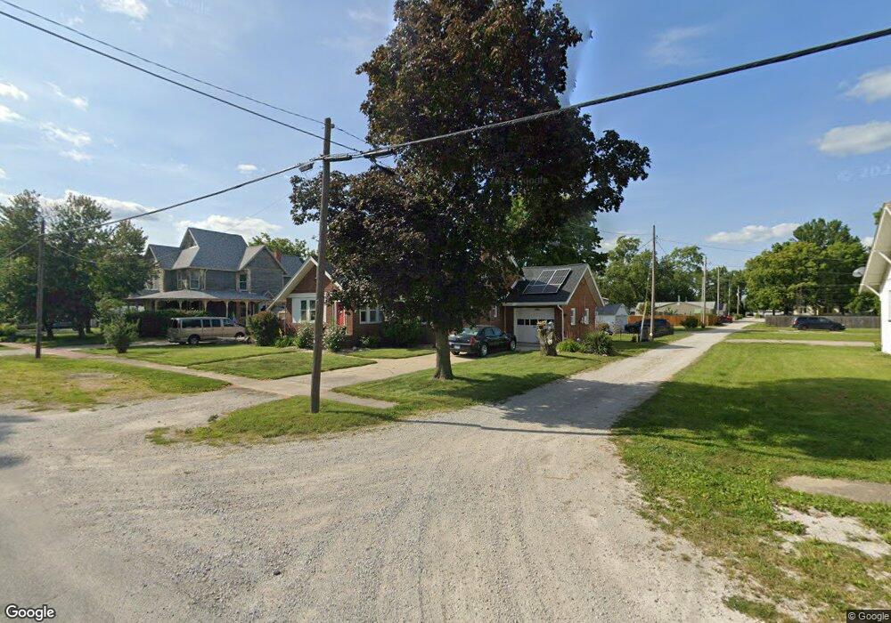 208 E Newkirk St, Tuscola, IL 61953 - photo 1