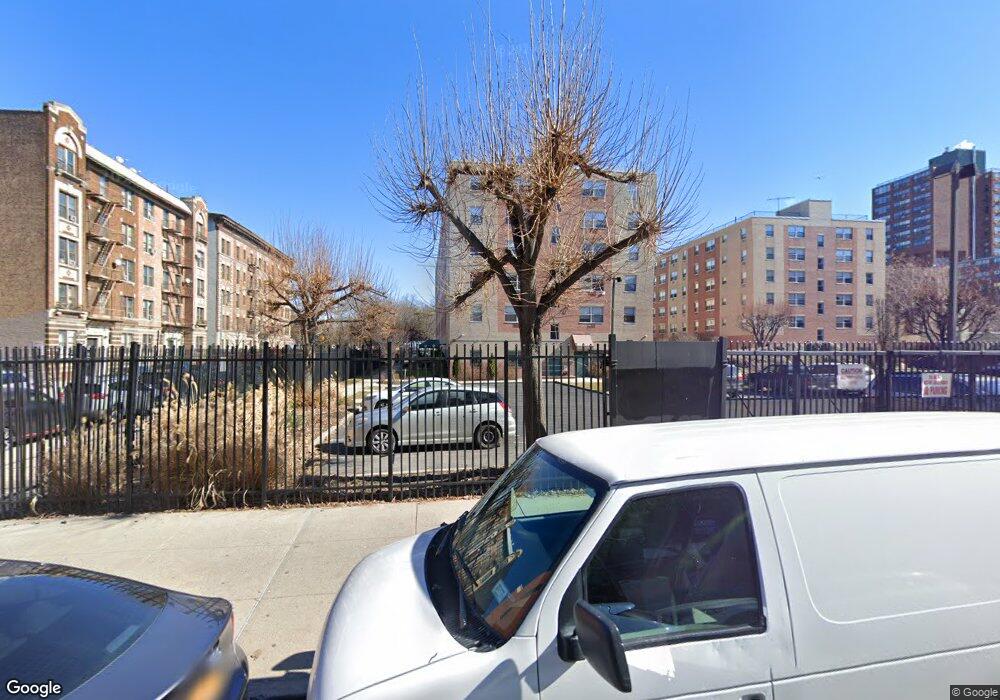 780 E 185th St, Bronx, NY 10460 - photo 1