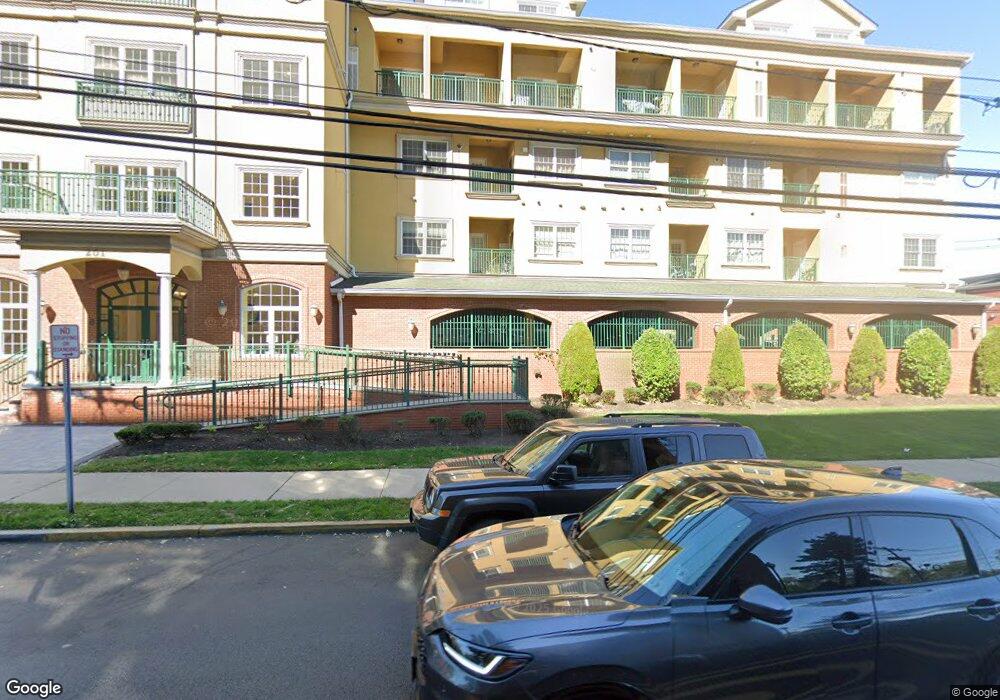 201 201-211 W Jersey St unit C318, Elizabeth City, NJ 07202 - photo 1