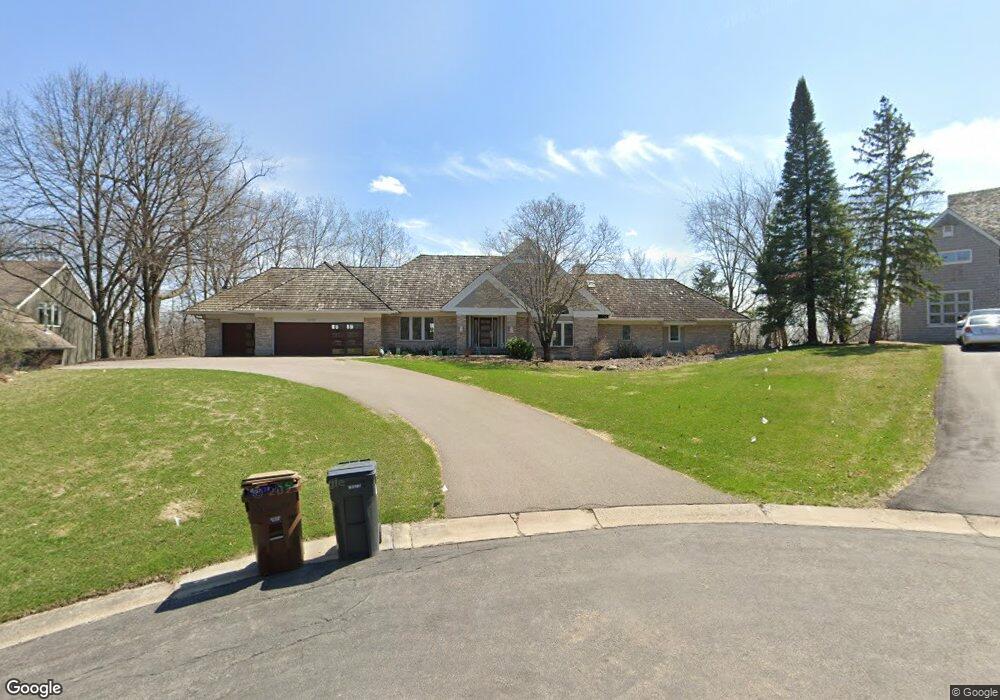 5565 Waterford Cir, Excelsior, MN 55331 - photo 1