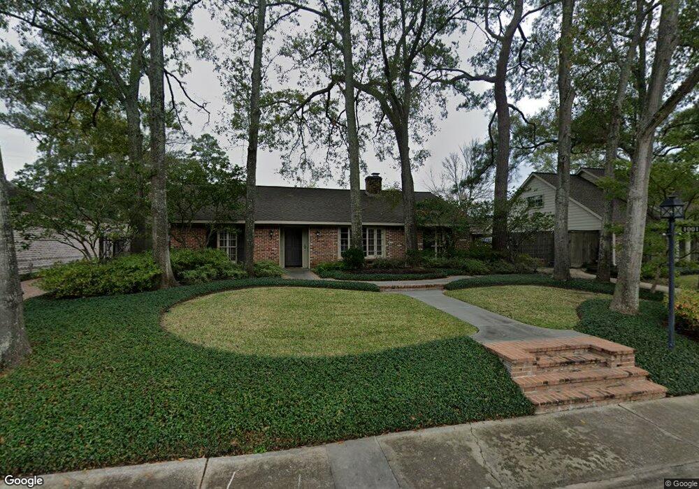 10011 Cedar Creek Dr, Houston, TX 77042 - photo 1