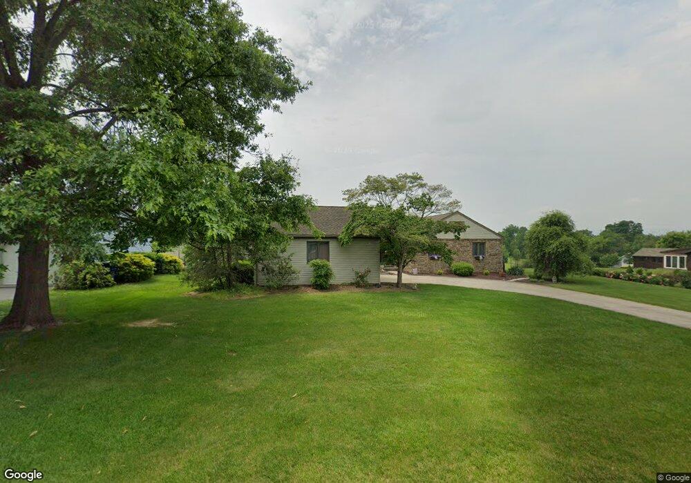 28 Buckingham Dr, Chambersburg, PA 17201 - photo 1