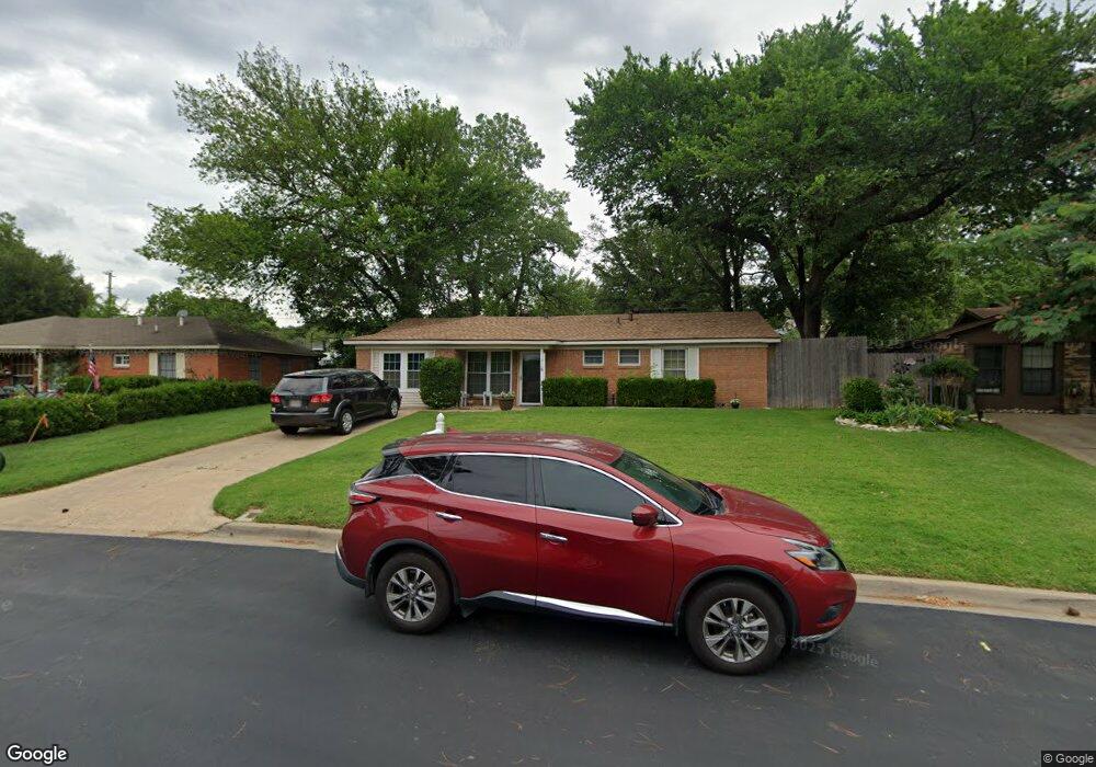 216 Myrtle Dr, Hurst, TX 76053 - photo 1