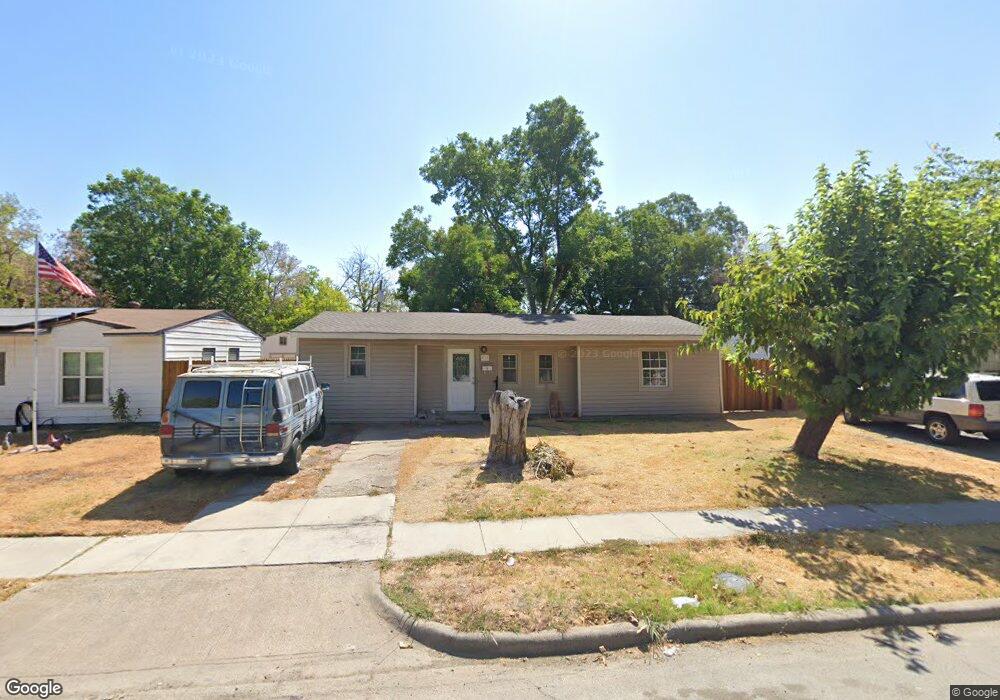 937 Highland Dr, Grand Prairie, TX 75051 - photo 1