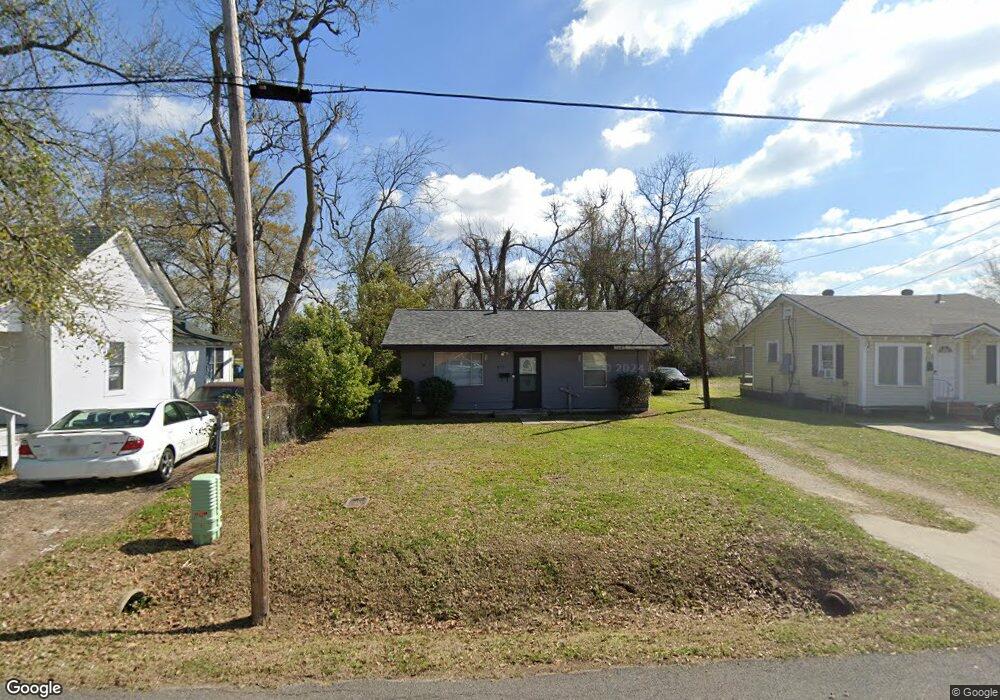 218 N Lyons St, Lake Charles, LA 70601 - photo 1