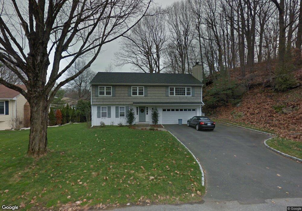 8 Lancer Rd, Riverside, CT 06878 - photo 1