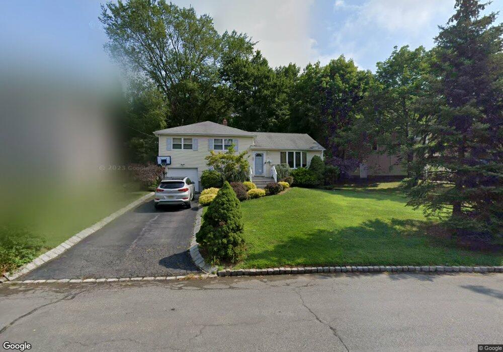 2 Hawthorne Dr, Livingston, NJ 07039 - photo 1