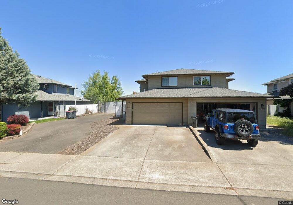 1082 Glengrove Ave, Central Point, OR 97502 - photo 1