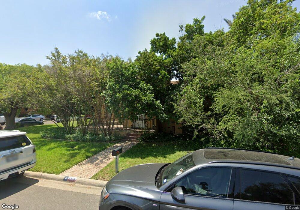 1319 Galveston St, Laredo, TX 78040 - photo 1