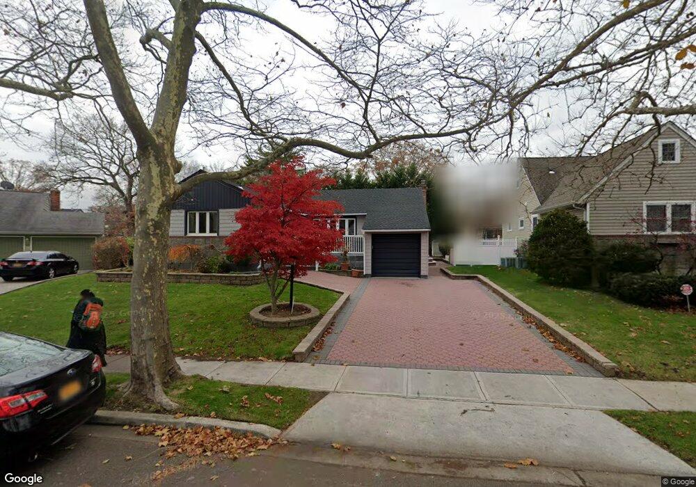 42 Janet Place, Valley Stream, NY 11581 - photo 1