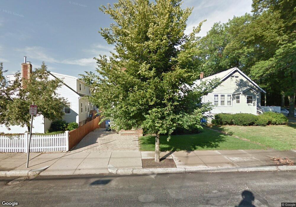 762 Lagrange St, West Roxbury, MA 02132 - photo 1