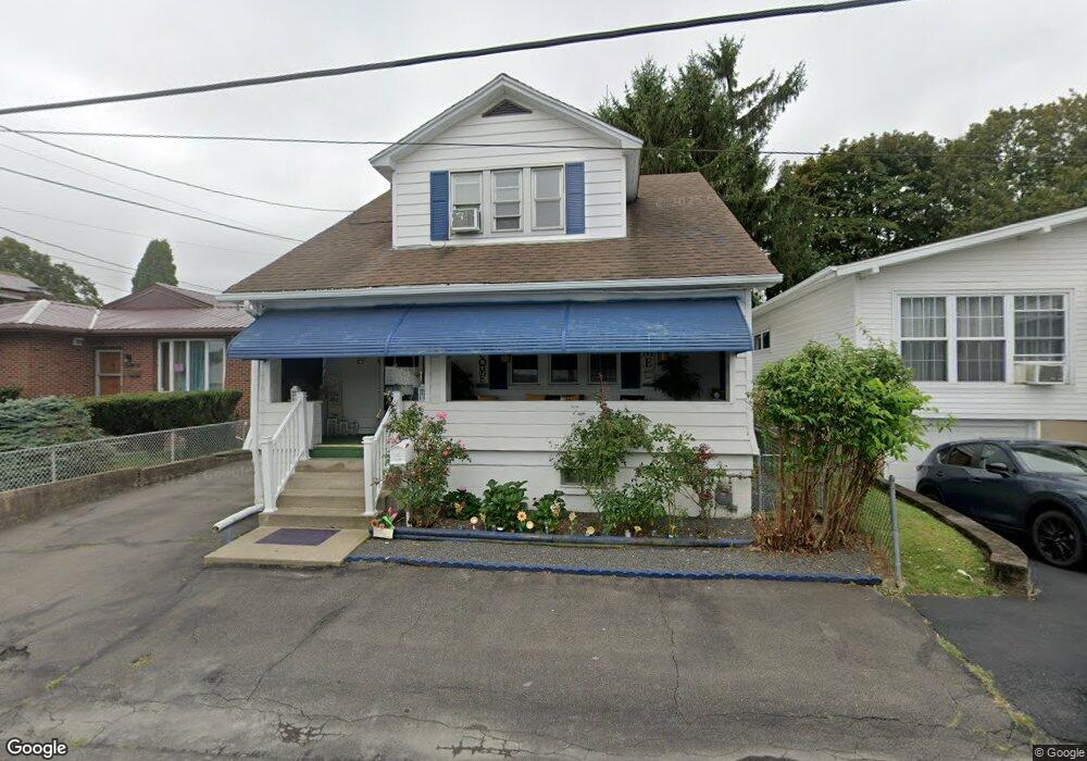 324 E Walnut St, Hazleton, PA 18201 - photo 1