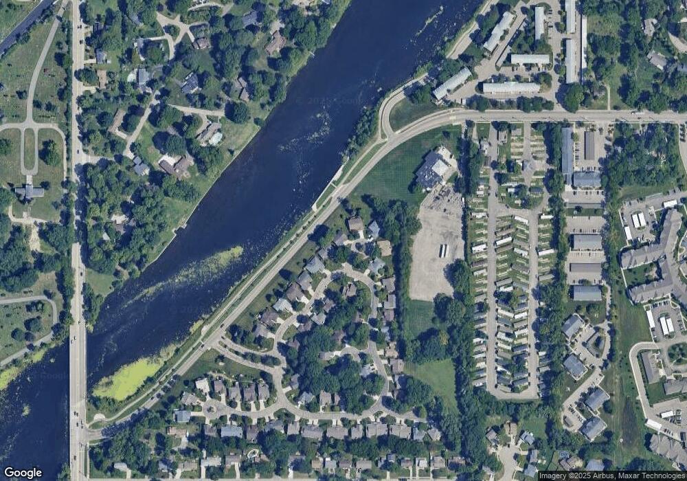 3520 Augusta Cir unit 8, Lansing, MI 48911 - photo 1