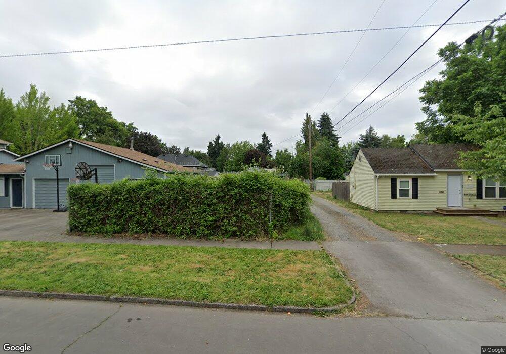 1065 18th St NE, Salem, OR 97301 - photo 1