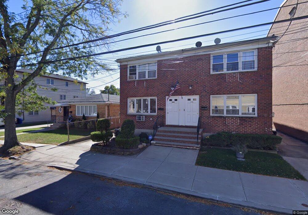 208 Seaview Ave, Staten Island, NY 10305 - photo 1