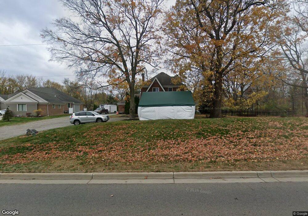 3670 Green Lake Rd, West Bloomfield, MI 48324 - photo 1