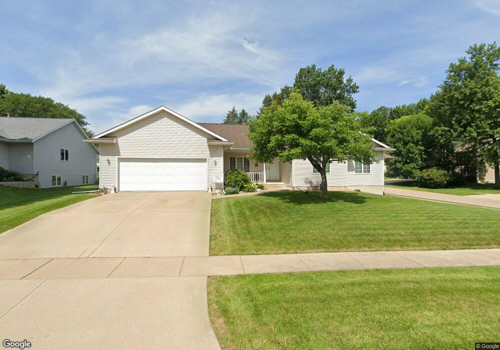 1904 Balsam Dr SW, Cedar Rapids, IA 52404 - photo 1