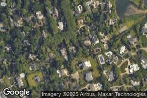 7 Mitchell Dr, Great Neck, NY 11024
