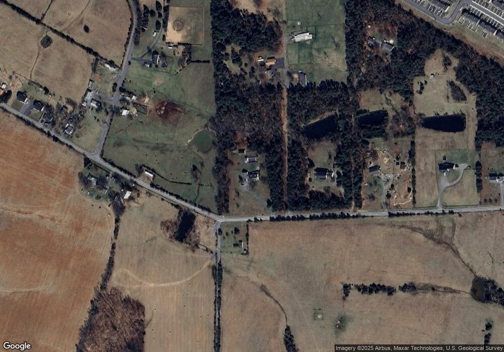 2171 Giles Mill Rd, Bunker Hill, WV 25413 - photo 1