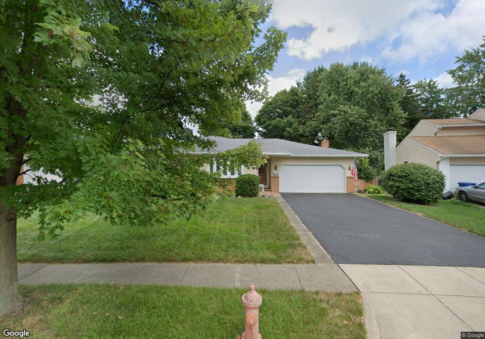 1738 Lynnhurst Rd, Columbus, OH 43229 - photo 1