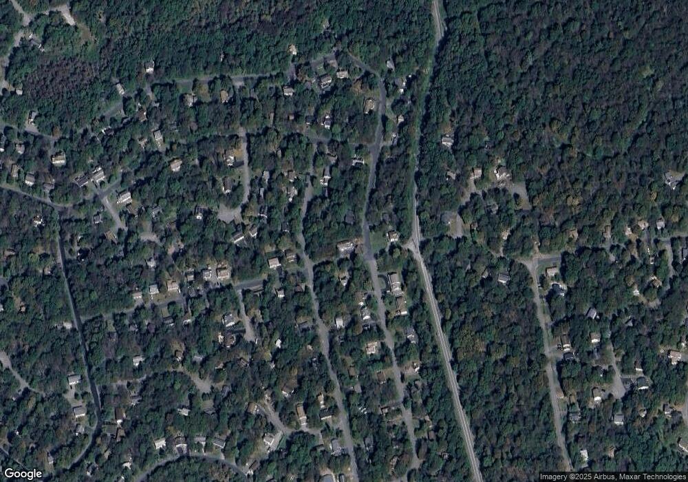 9561 Millwood Dr, Tobyhanna, PA 18466 - photo 1