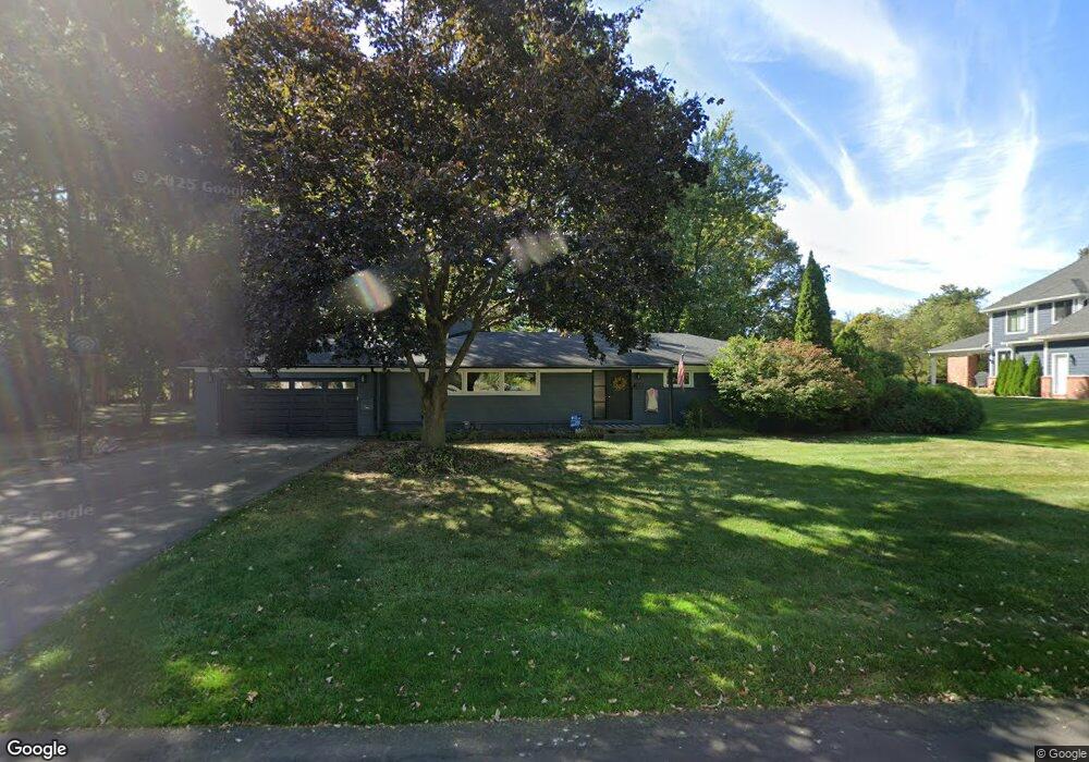 2833 Middlebury Ln, Bloomfield Hills, MI 48301 - photo 1