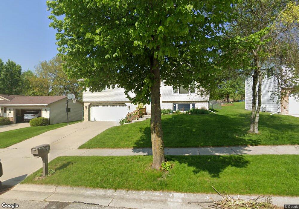 820 Shepherds Dr, West Bend, WI 53090 - photo 1