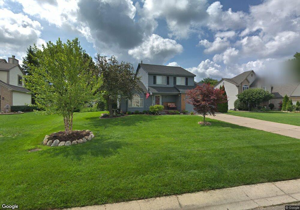 6569 Marten Knoll Dr, West Bloomfield, MI 48324 - photo 1