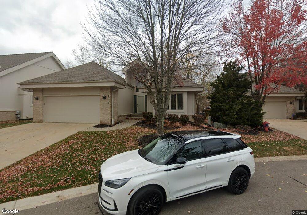 6536 Pleasant Lake Ct unit CRT, West Bloomfield, MI 48322 - photo 1