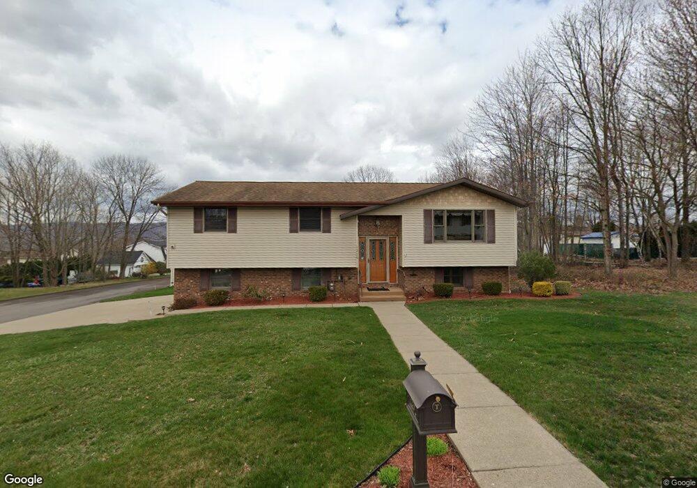 1219 Waddell St unit L16, Archbald, PA 18403 - photo 1