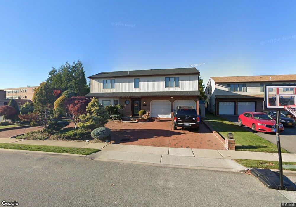 245 Robbyn Ln, Oceanside, NY 11572 - photo 1