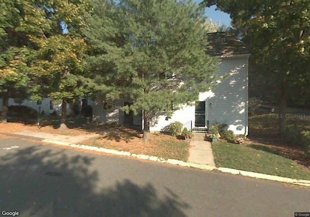 4 Shawnee Ct, Cromwell, CT 06416 - photo 1