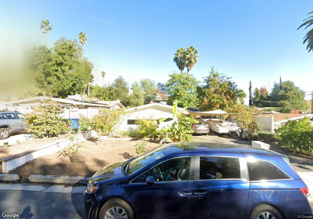 22251 Ybarra Rd, Woodland Hills, CA 91364 - photo 1