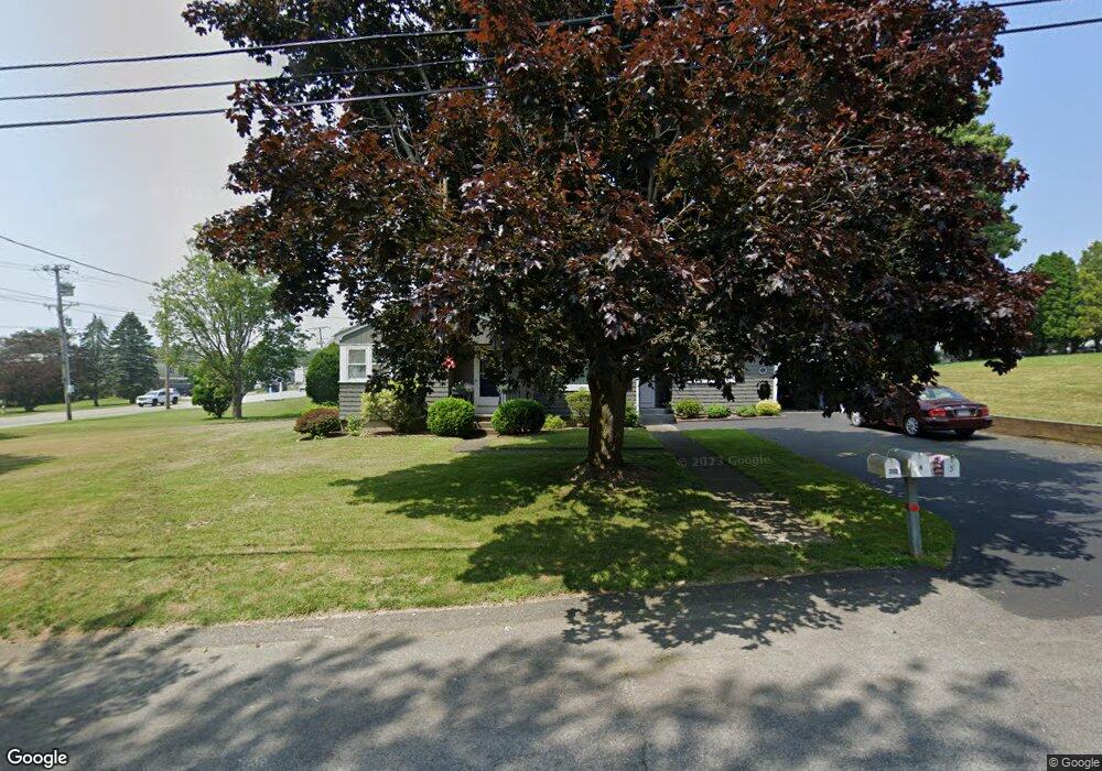 5 Massasoit Ave, Bristol, RI 02809 - photo 1