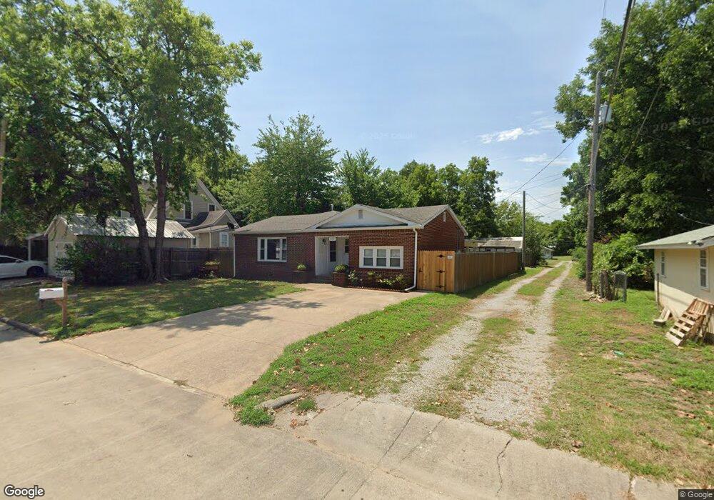 107 E 8th St, Claremore, OK 74017 - photo 1