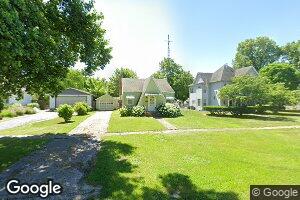 419 W South St, Nokomis, IL 62075