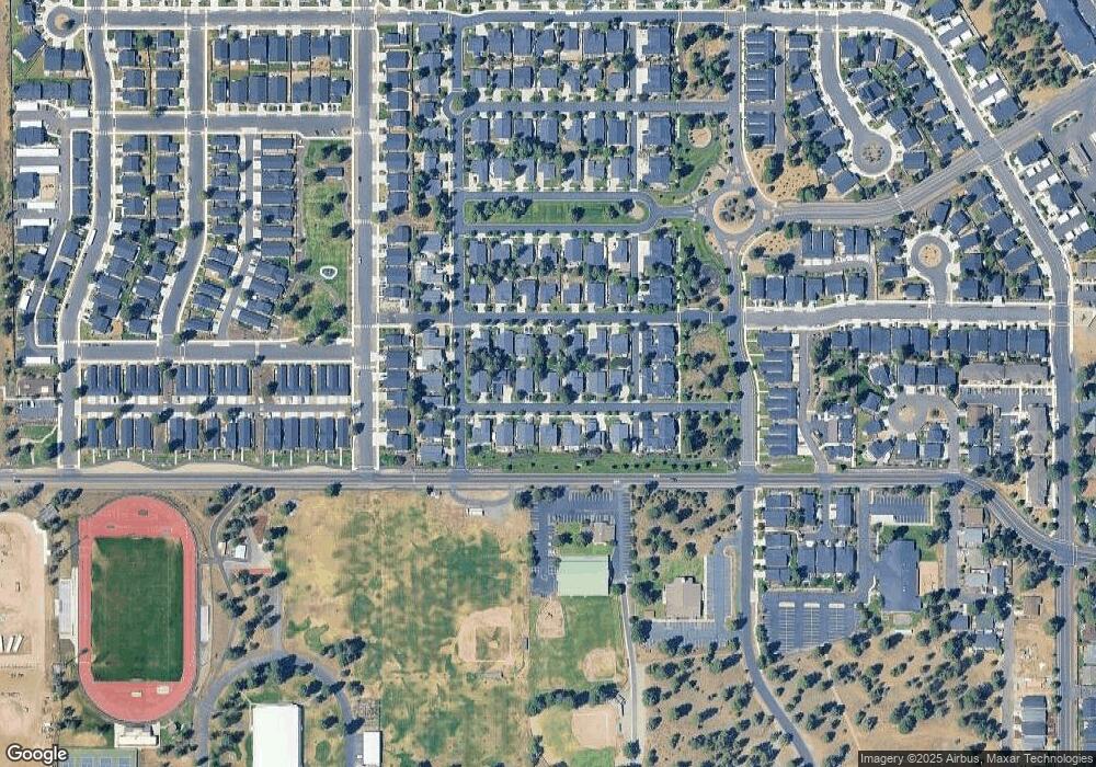 1630 W Carson Ave, Sisters, OR 97759 - photo 1